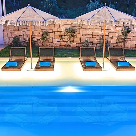Blue Beheizter Pool